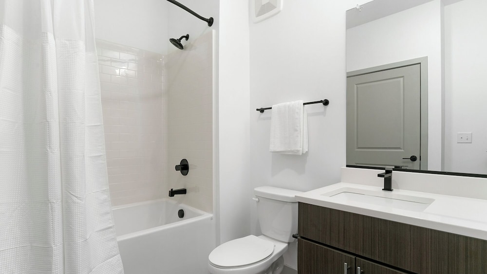 Richmond Vacations - Barsala At Sphere Apartments - Property Image 6