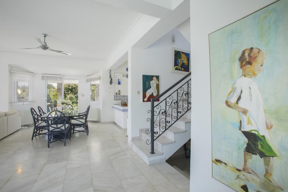 Mazeri in Protaras With 5 Bedrooms and 4 Bathrooms