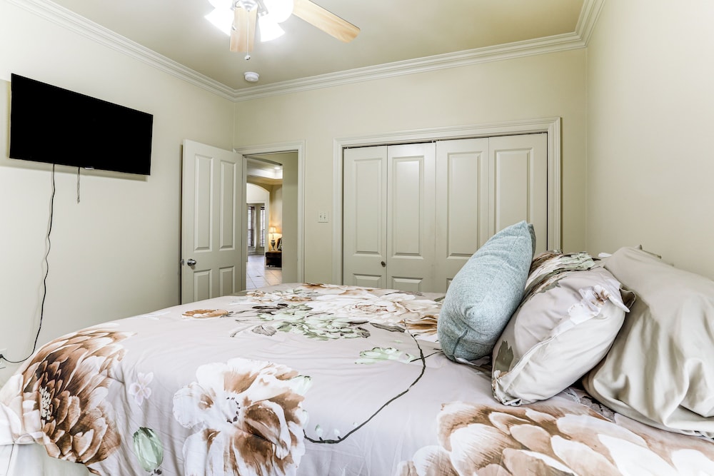 Family Retreat w/ Patio & Yard in Zachary
