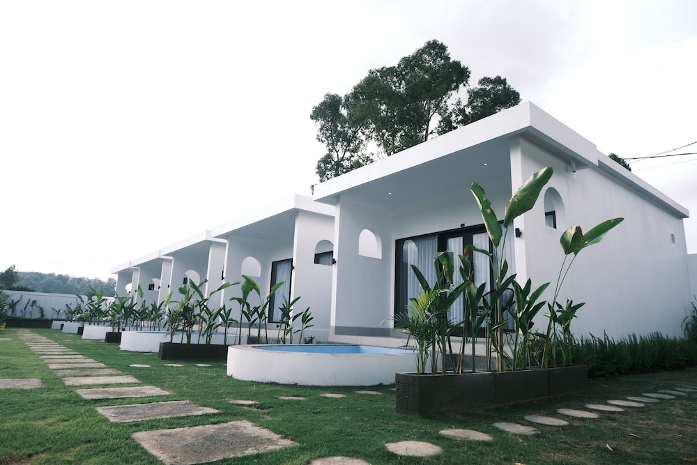 The Vici Batur Villa & Restaurant