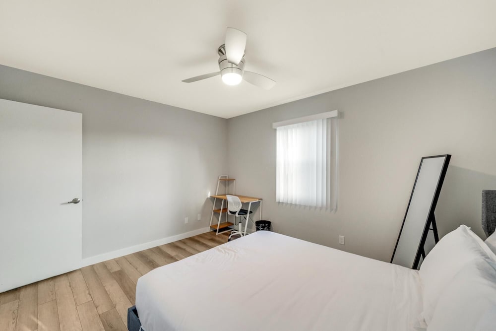 Modern 2BR Near UT Hyde Park Evonify - Property Image 28