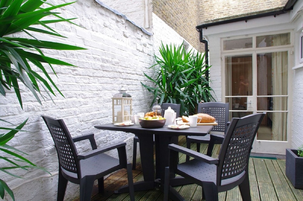 The London Agent Chelsea Finborough photo 4