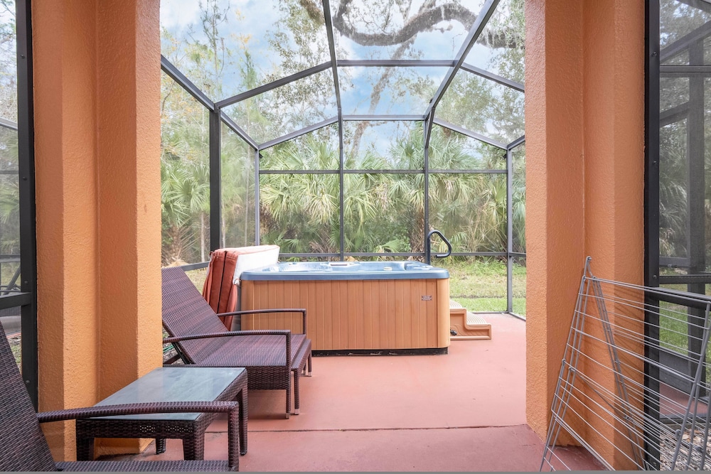 Cozy 3BR Regal Oaks Close to Disney