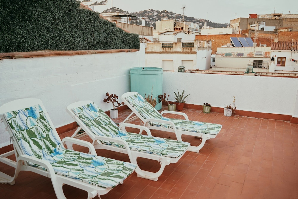 LOFT HOSTAL Group 17