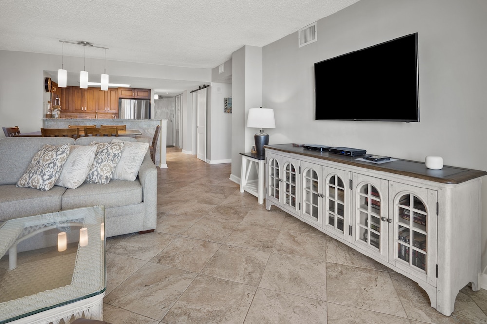 Shoreham Towers 2D by RedAwning
