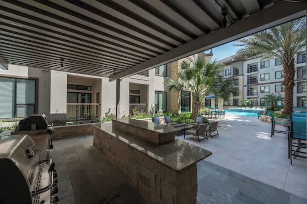 Spacious 2BR Condo at 7 Seventy