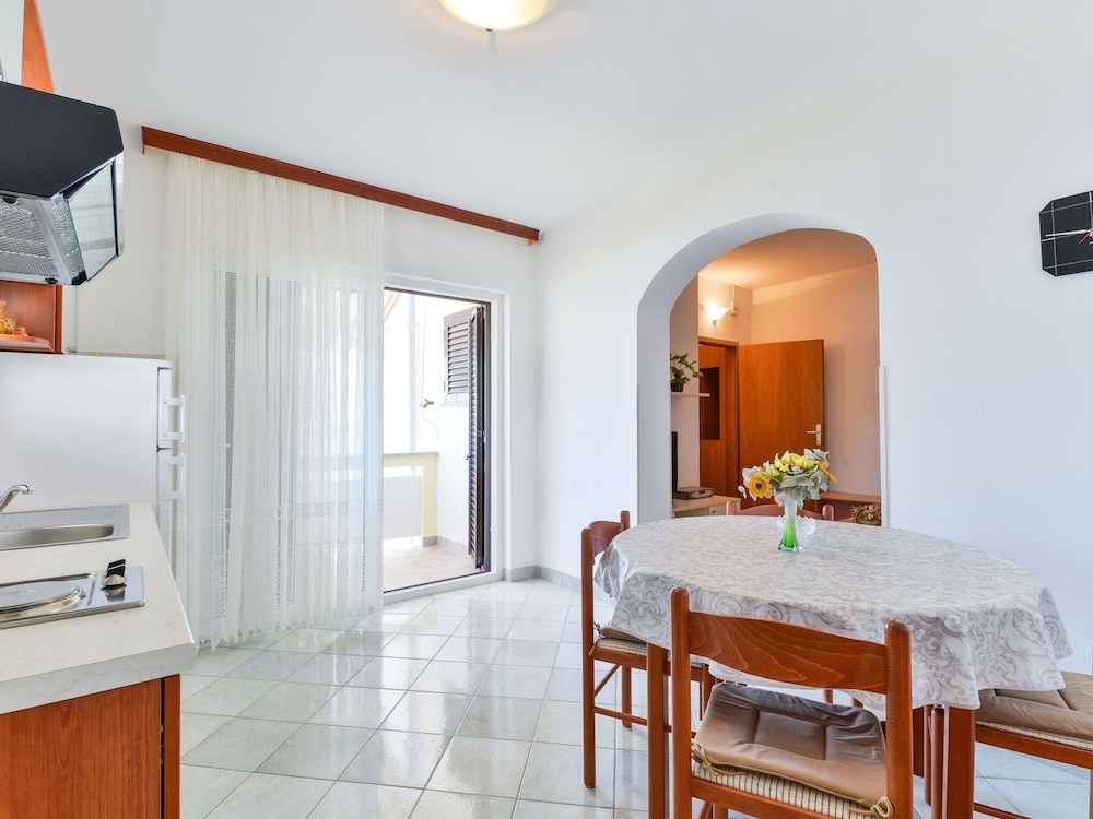 Apartment on Vir Island Near Sandy Beaches
