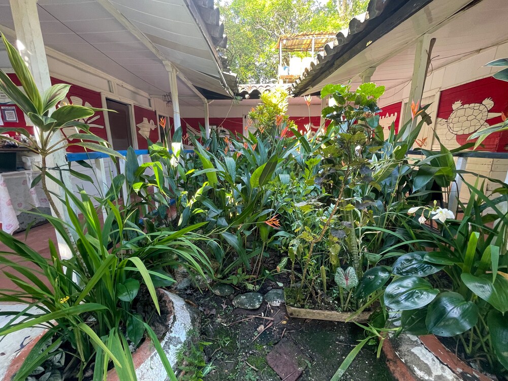 Wira Pora Hostal