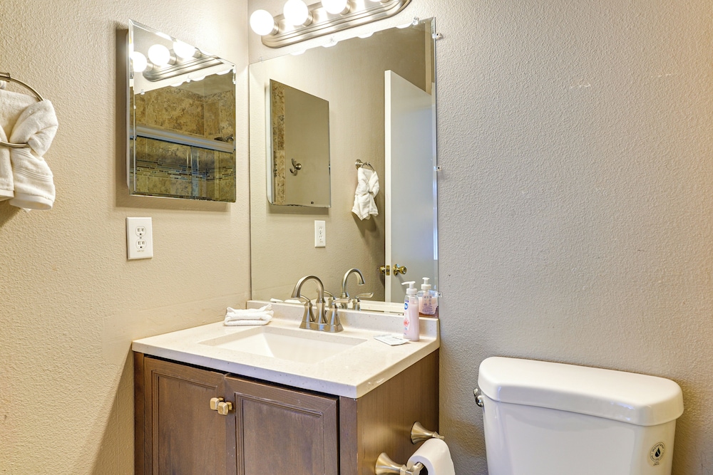 Shop, Golf & More: Family Retreat in Wesley Chapel