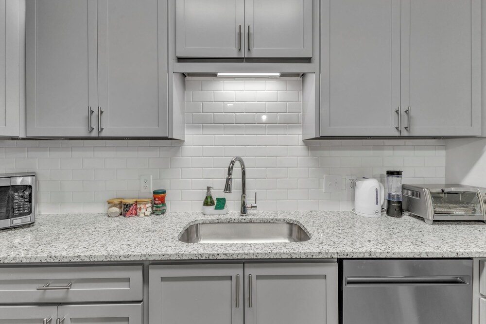 Luxe 3BR Suite Mins to Downtown Durham