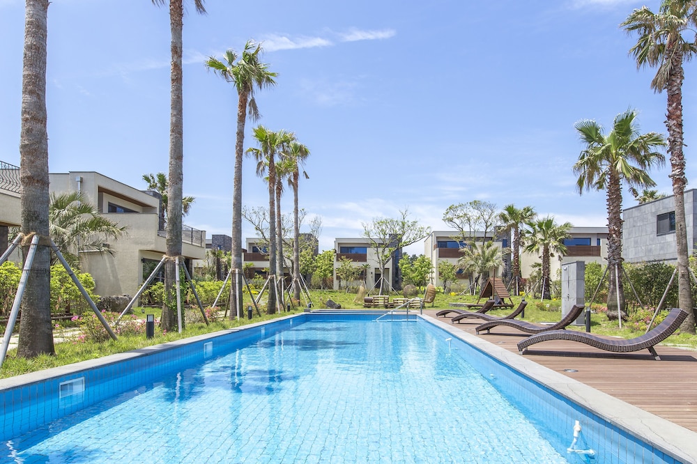 Leeum Island Spa & Pool Villa