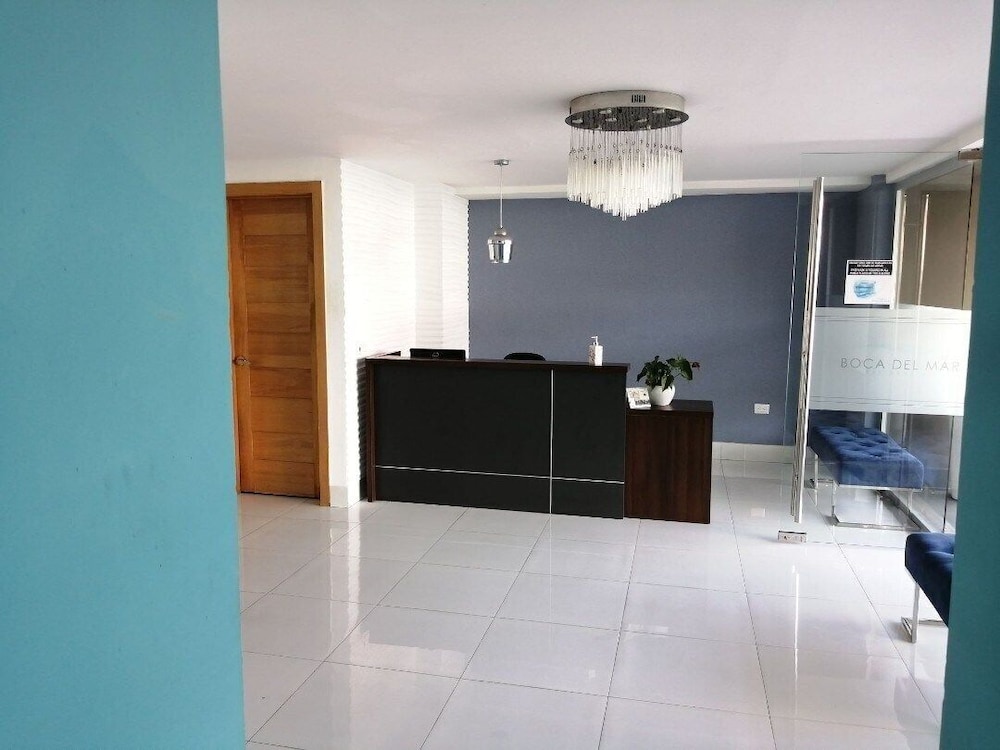 Boca del Mar Residence
