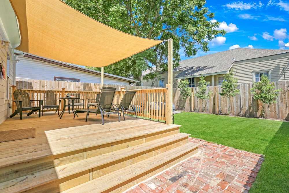 New Orleans Vacations - Renovated Historic 4BR House Near Magazine St Uptown - Property Image 17