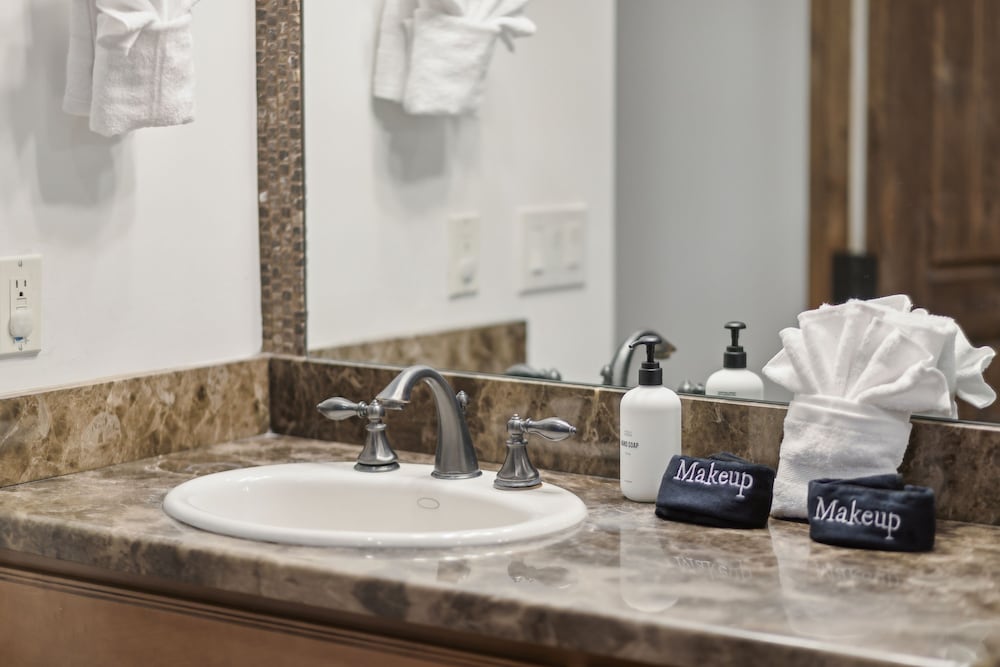 Sono - The Sonoran - Scottsdale - 16215 E Cavedale