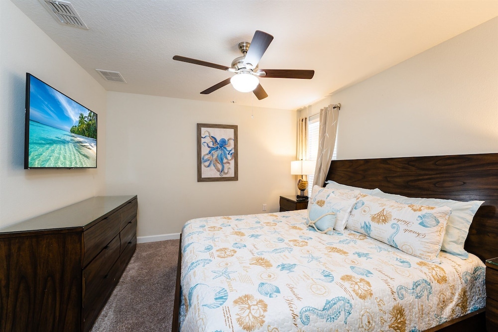 9BR Villa Home Theater Pool Sleeps 16