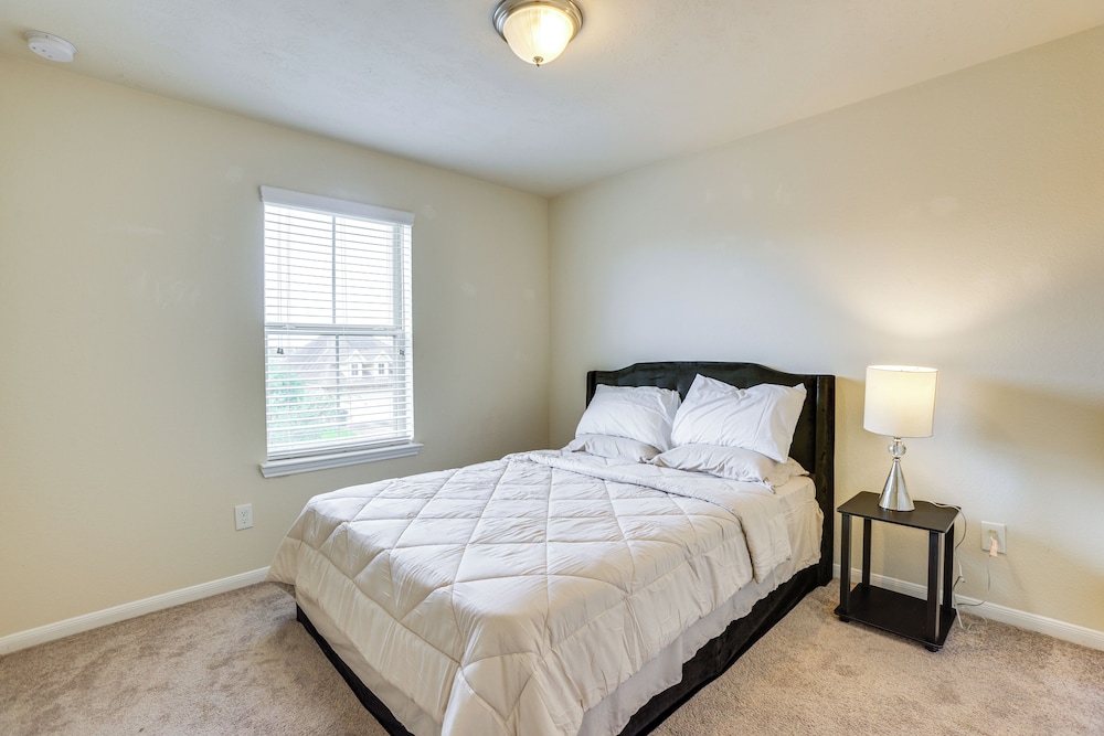 Covered Patio & Spacious Yard: Houston Area Home!