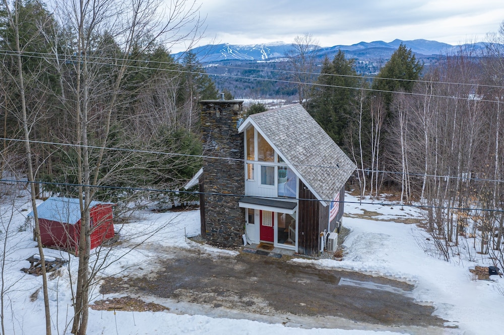Classic Stowe Ski 3 Bedroom Chalet by RedAwning view 3