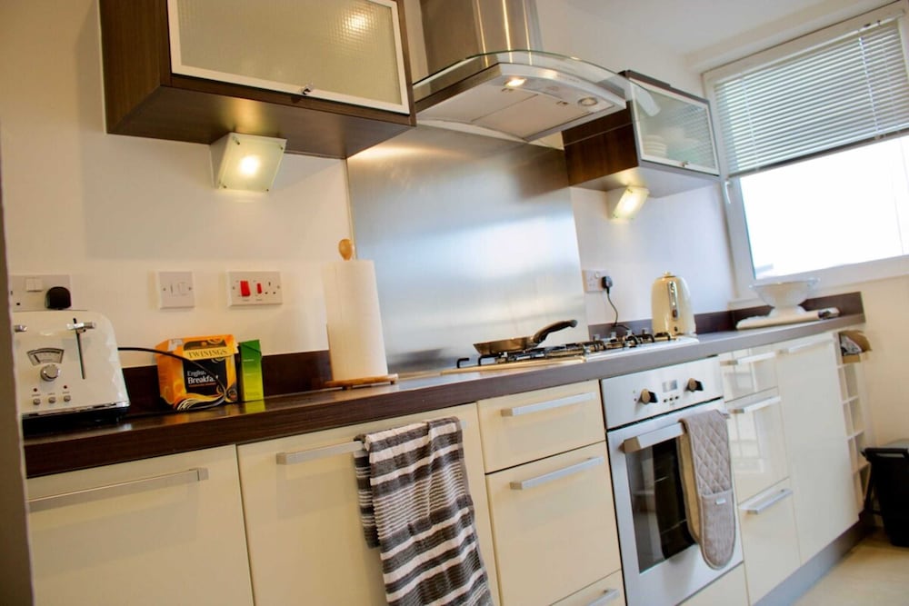 2 Bedroom Apartment With Parking