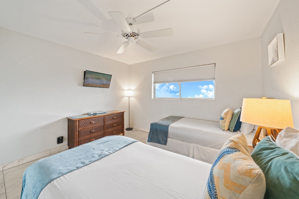 Menehune Shores 421 2 Bedroom Condo