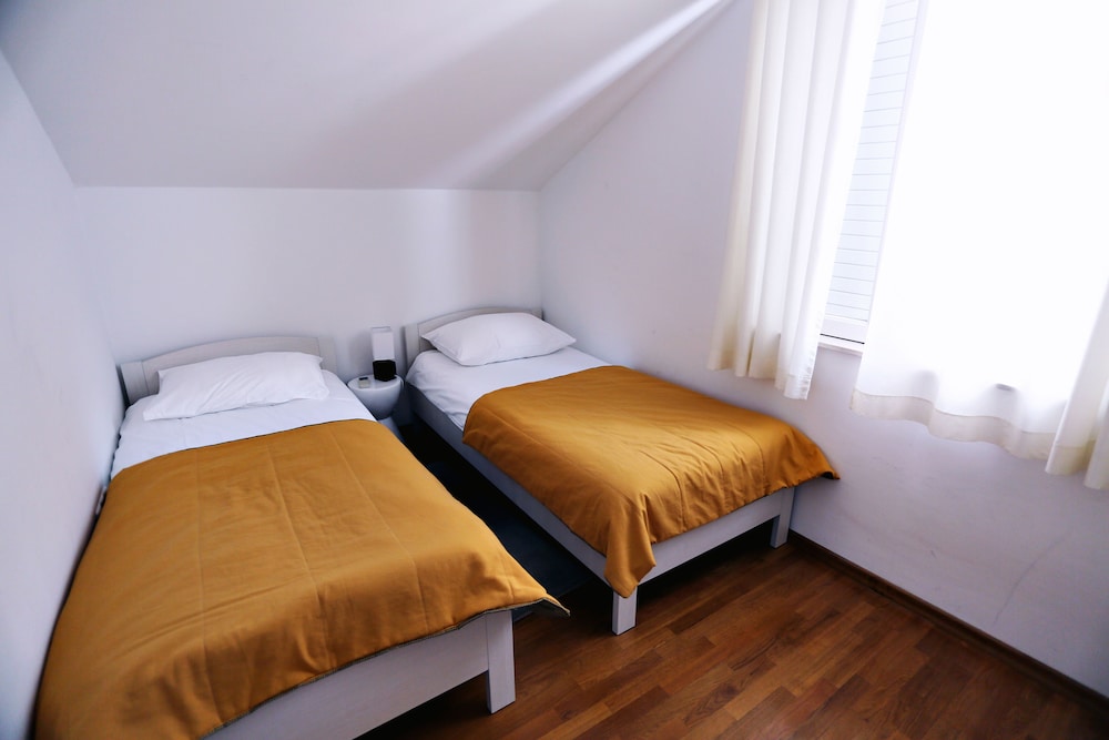 Pervanovo Apartments