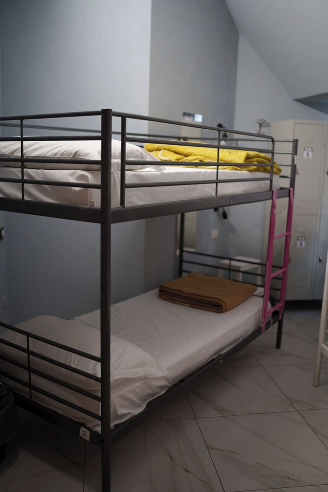 Lion University & Youth Hostel Milano