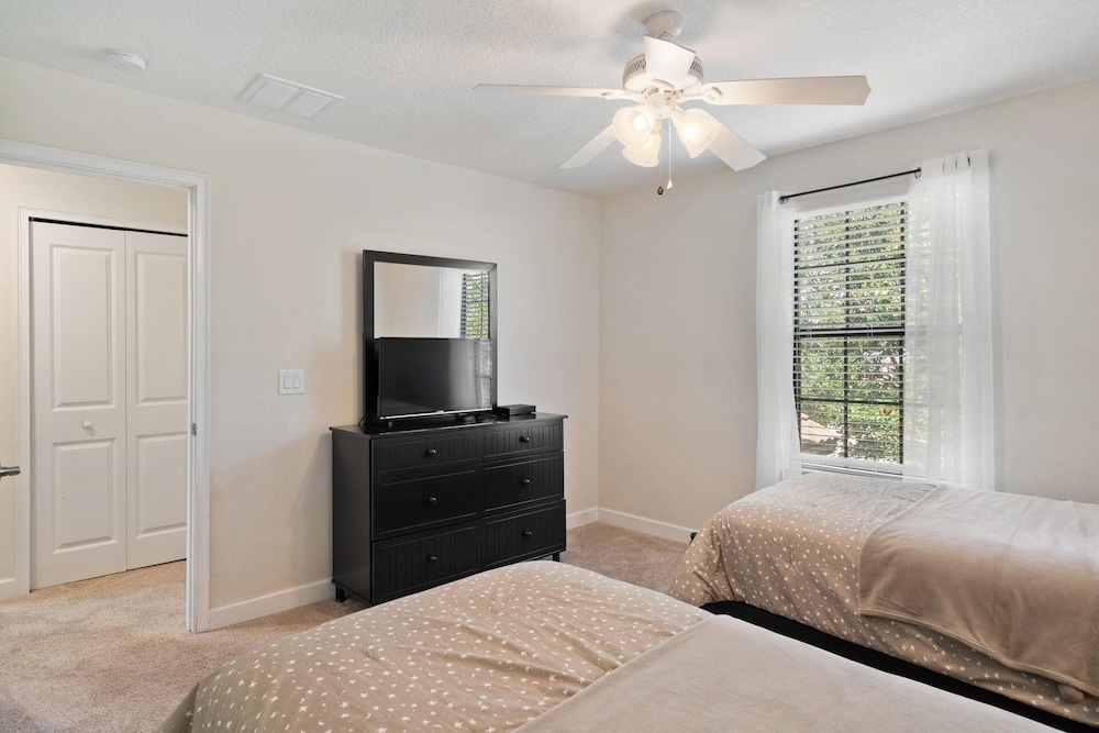 Championsgate Resort 6 Bedroom Private Pool Home with Game Room 6 Home