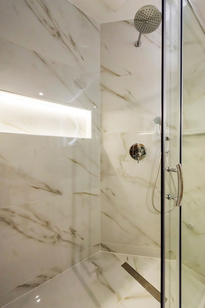 Aigli Seafront Loft-bespoke Design Gem