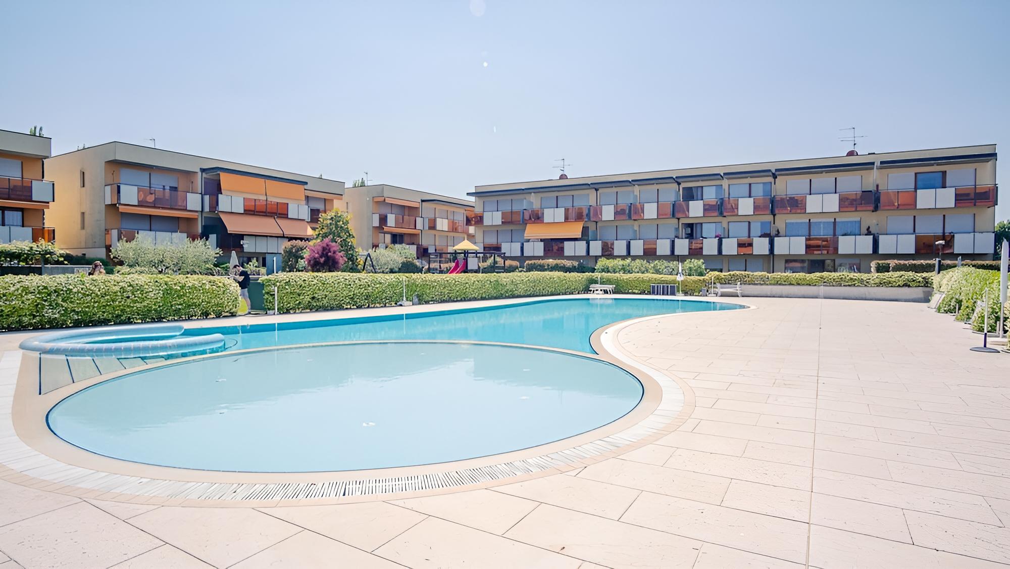 Benacus - Italian Homing view 3