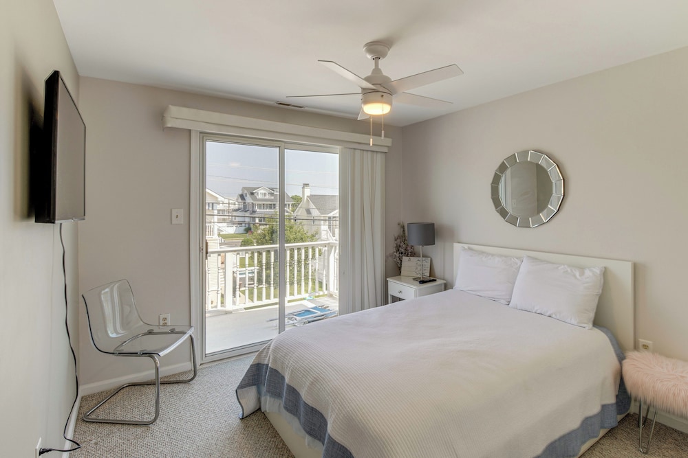 2 Blocks to Beach Access: Ocean City Adventure!