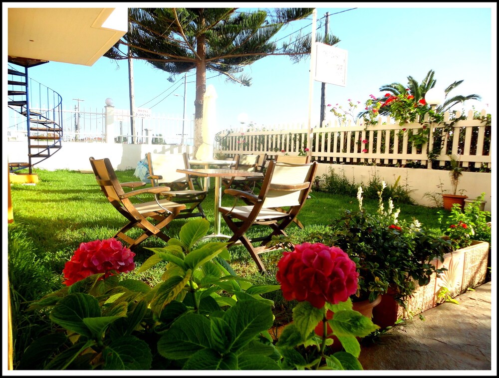 Faros Apartments