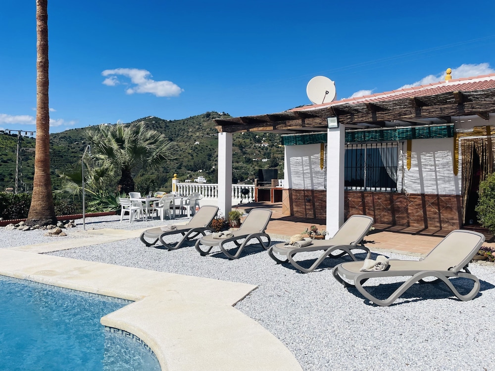 Cortijo Mira con Piscina Privada by At Home Costa
