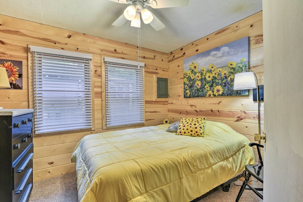 Charming Gladwin Family Cottage - Indian Lake
