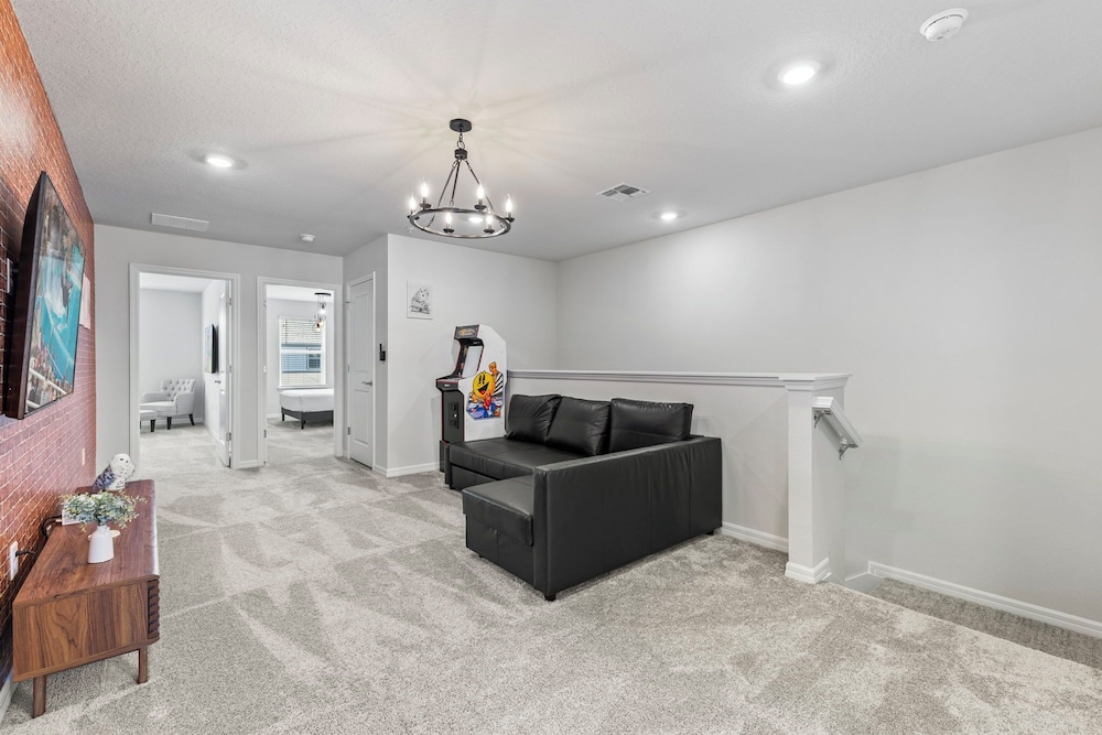 16049 Blue Wave Way