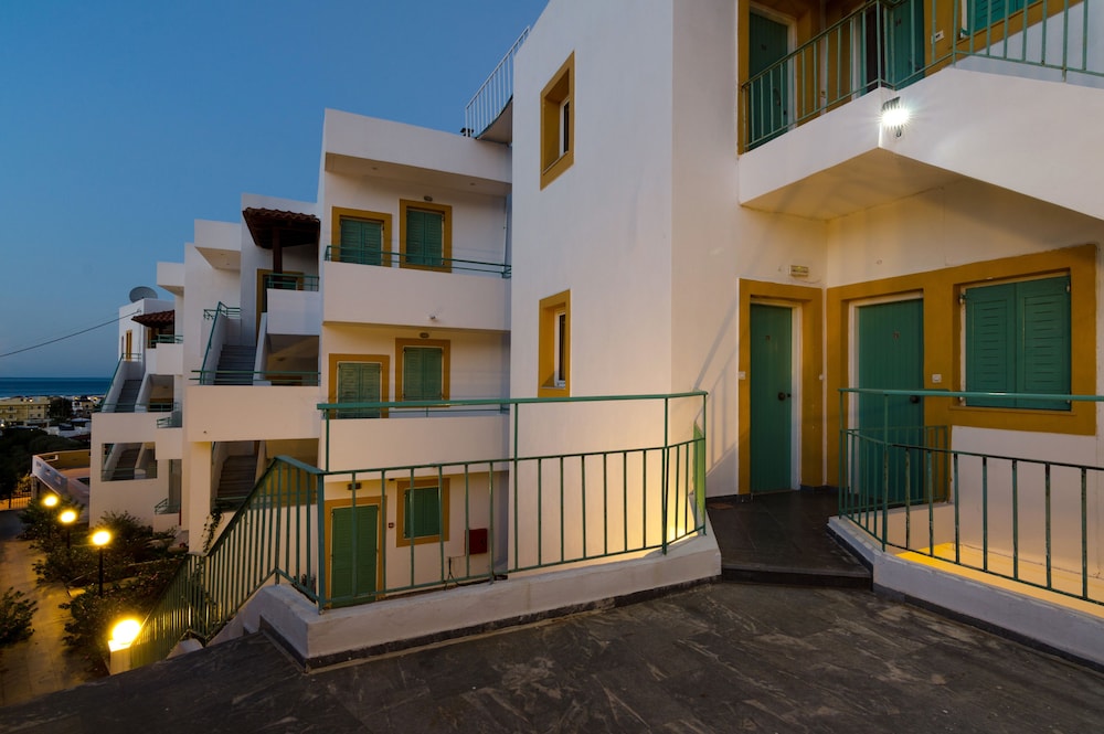 Aglaia Apartments & Studios