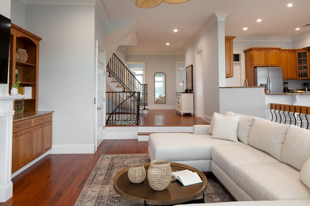 Beachwalk by Avantstay Hilton Head Oasis Steps From Singleton Beach