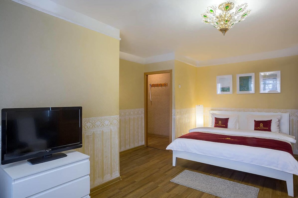 Lux-Apartments Malaya Pirogovskaya 23