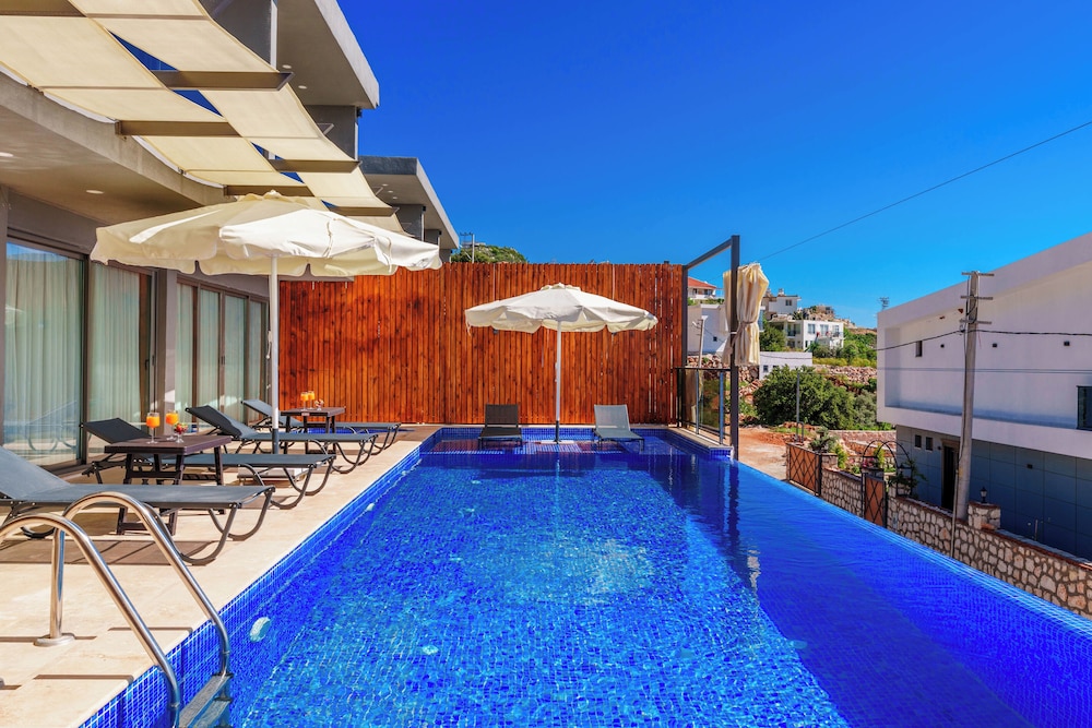 Grand Emora Villas