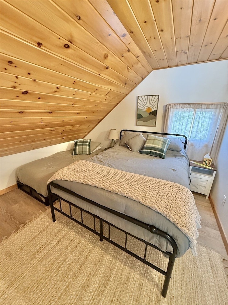 Thomas Pond Cottage Limit 8 3 Bedroom Cottage