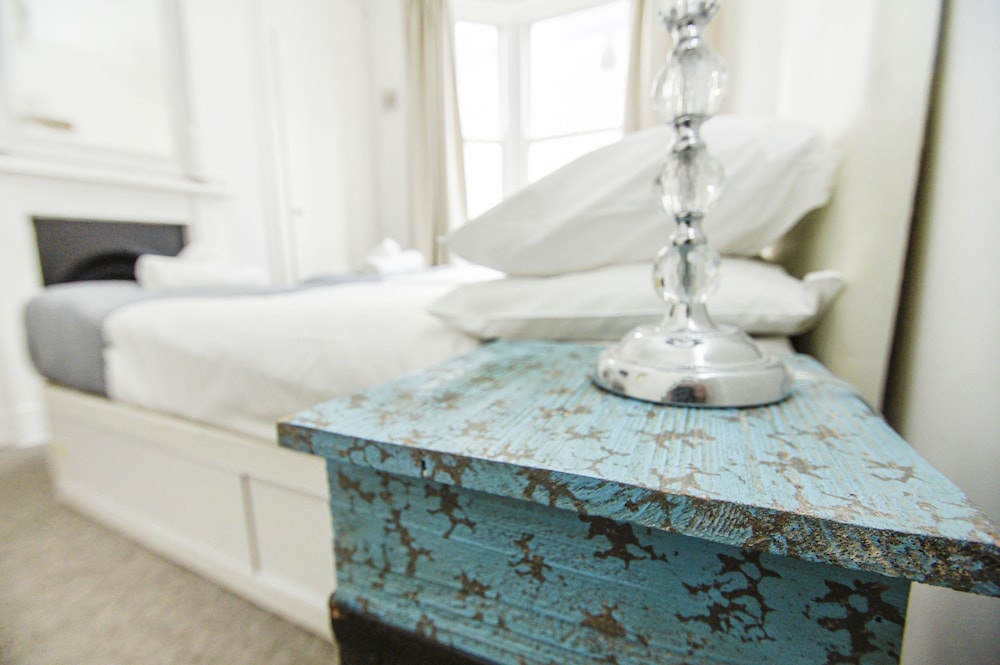 Pebble Cottage by Brighton Holiday Lets view 5