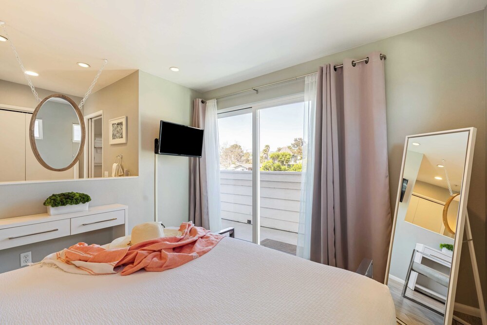 4 Cayucos Bungalows Steps to Beach, Sleeps 16, Pet Friendly
