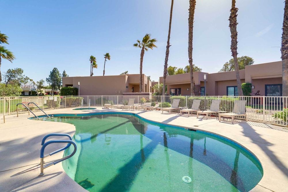 Golf Haven w/ Pool Access - 5 Mi to Palm Springs