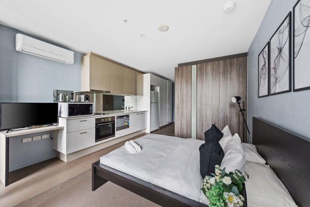 City-view Studio Near Southern Cross