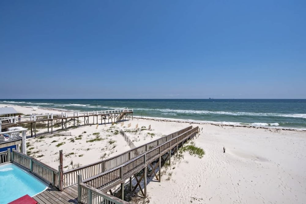 Beachfront 5bed Easybreezy West