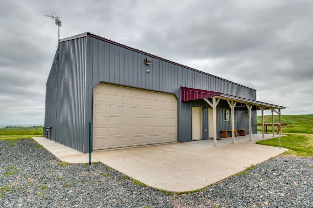 Secluded Nebraska Getaway: 4 Mi to Lake Mcconaughy - Property Image 3