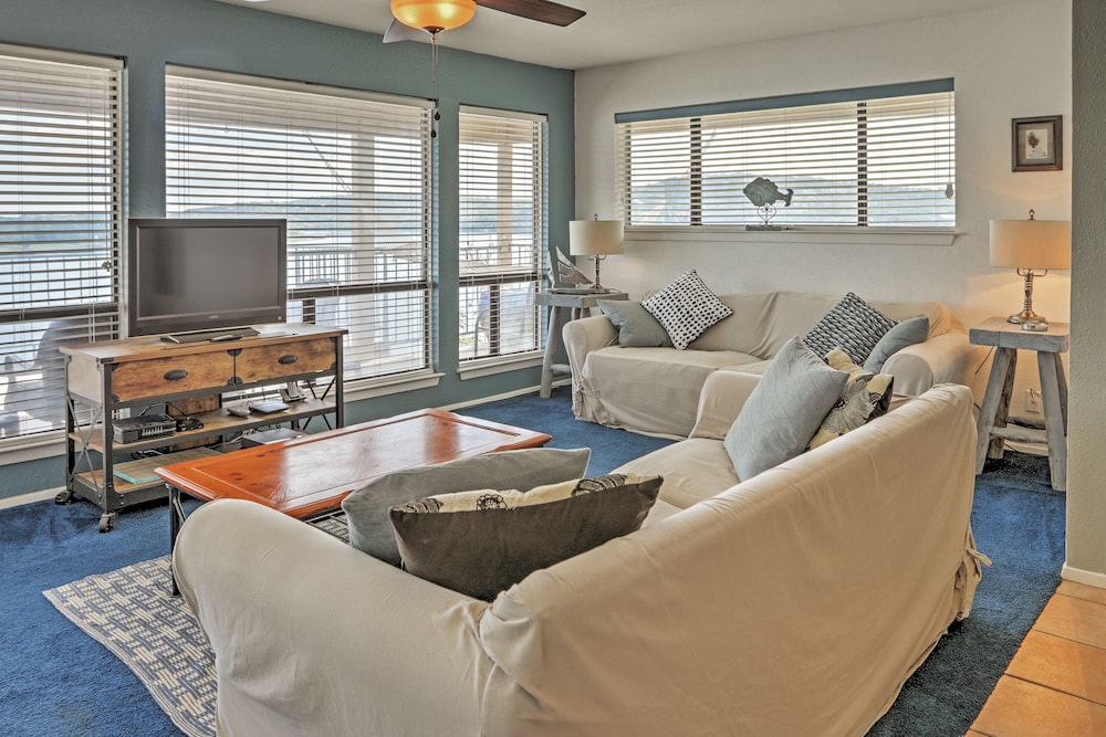 Spicewood Condo on The South Shore of Lake Travis! - Property Image 16