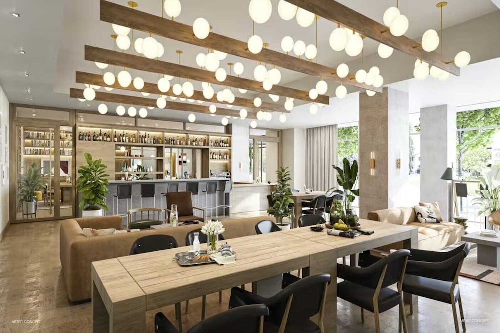 Luxe High Rise off of Rainey St. - Image 3