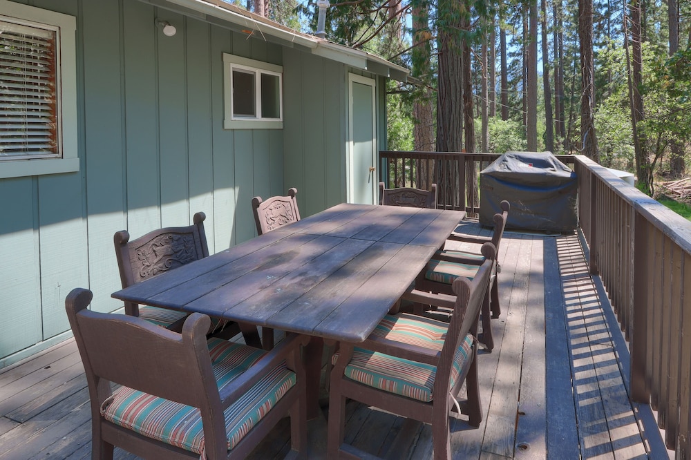 The Redwoods Cabin