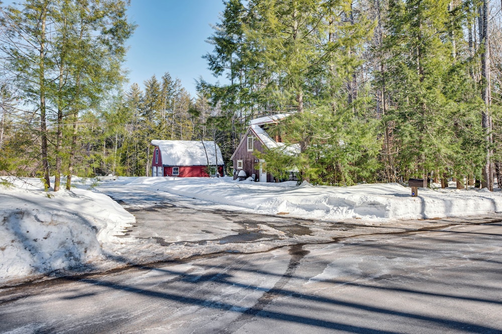 Hiking & Snowmobile Trails On-site: Alton Retreat!