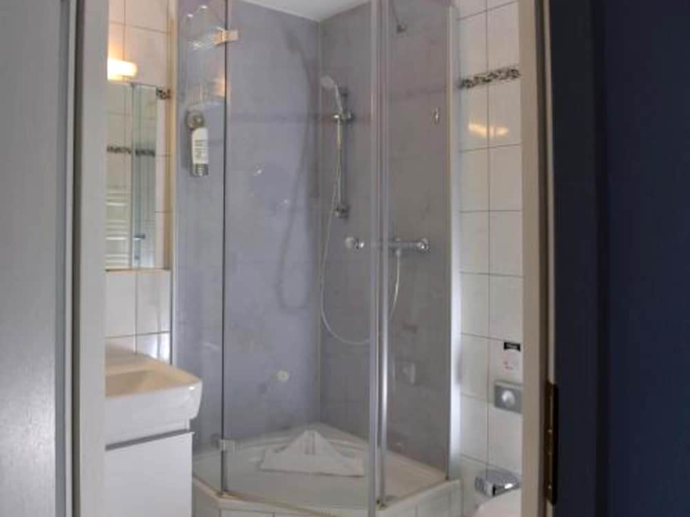 Pleasant Apartment in Oberhausen With a Terrace