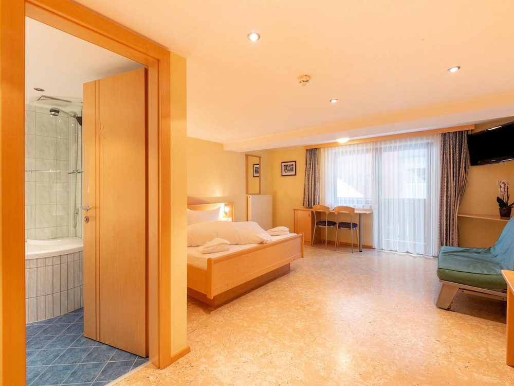 Apartment in Langenfeld With Infrared Sauna